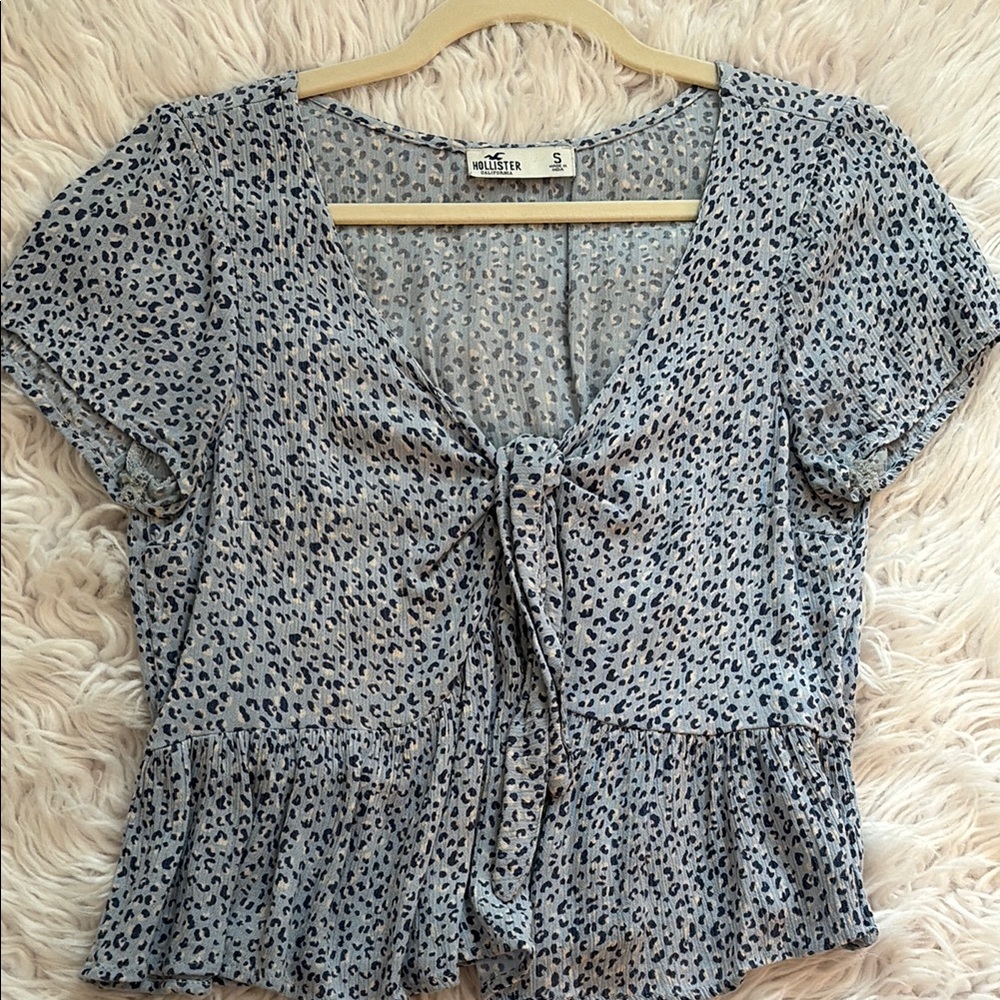 Hollister Women's Blue Leopard Print Top
